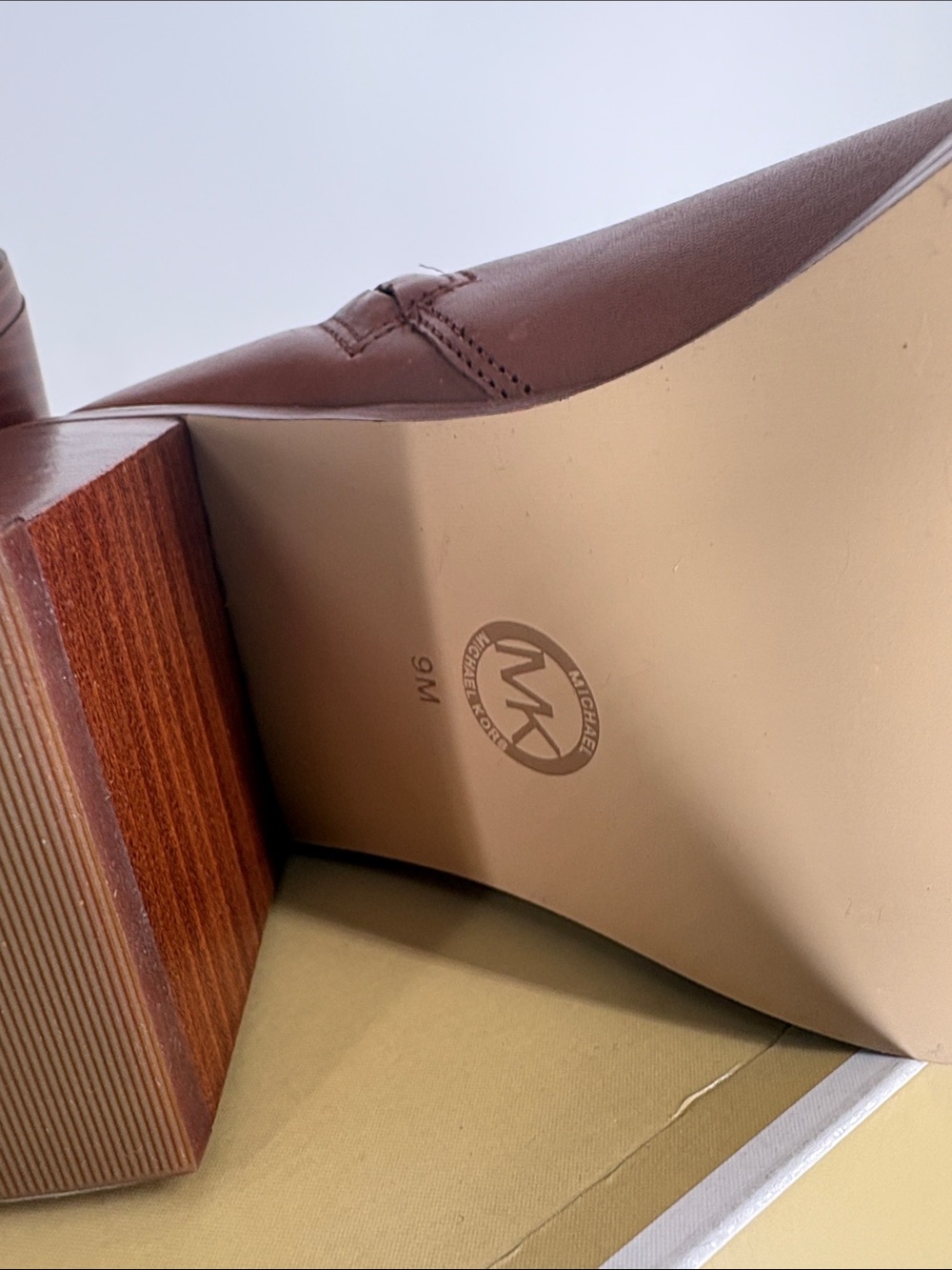 New Michael Kors Regan Mid Bootie Brown Leather Boots with Side Zip size 9 - Picture 6 of 8